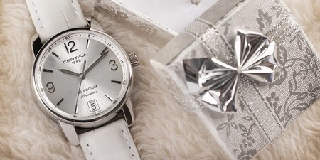 Pure white and elegant ladies watches – Photo Gallery