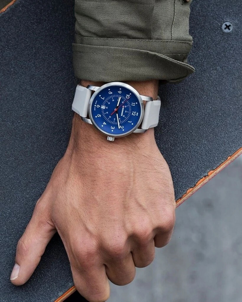 Wenger avenue watch review hotsell