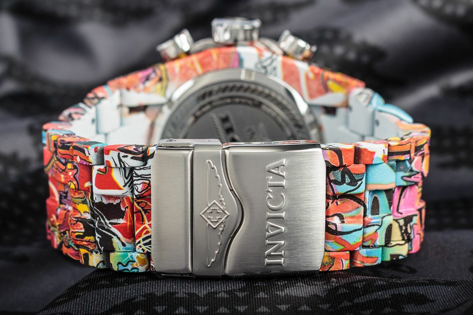 Invicta bolt zeus top graffiti watch