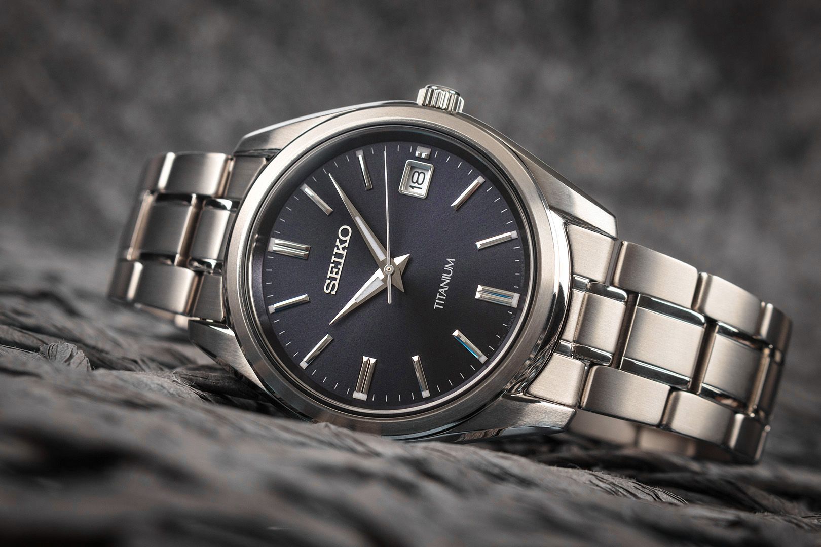 Seiko Quartz Titanium SUR373P1 | Hodinky-365.com