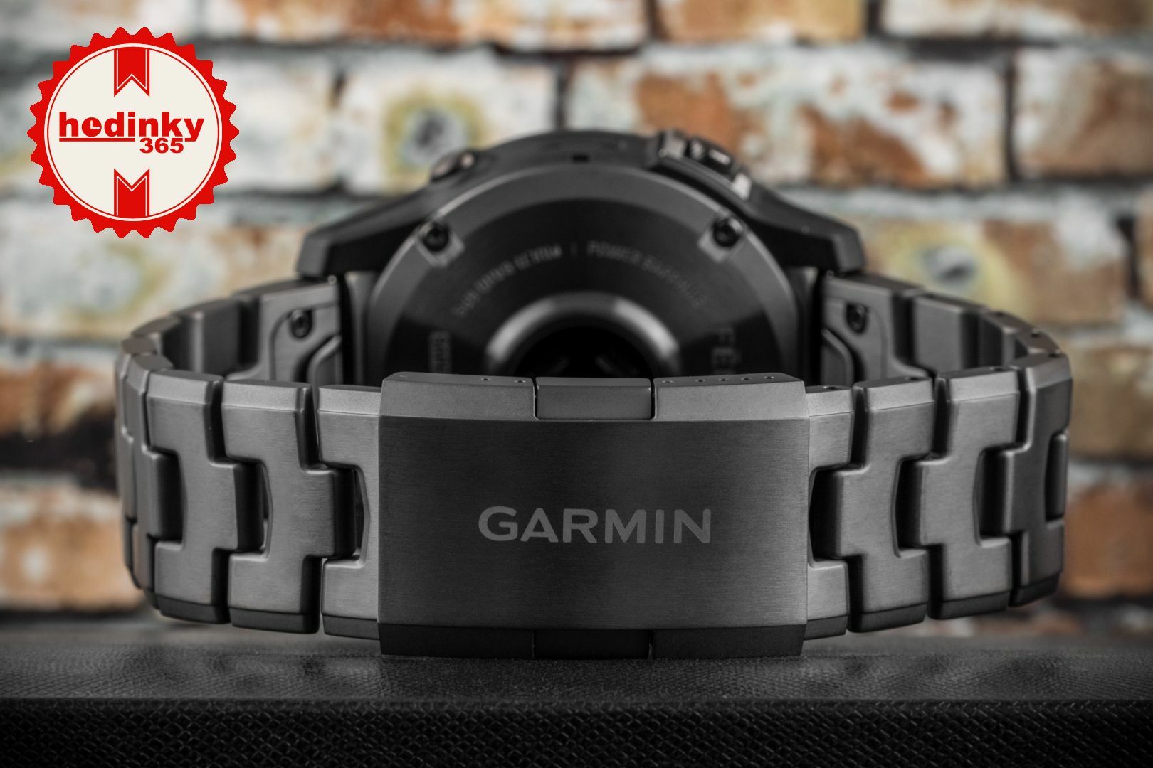 Tektonisch Coöperatie Heb geleerd Garmin Fenix 7 PRO Sapphire Solar Grey DLC Titanium / Grey DLC Titanium  Band (+ spare silicone strap) | Hodinky-365.com