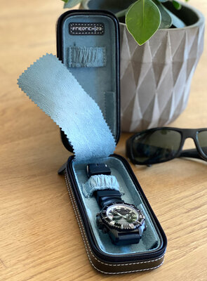 Watch case Friedrich Lederwaren Bond 20110-2