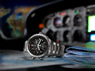 Hamilton Khaki X-Wind GMT Chrono Quartz H77912135