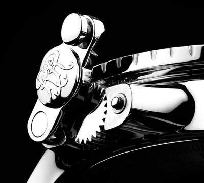 Ball Engineer Hydrocarbon AeroGMT II Automatic COSC Chronometer DG2018C-S9C-BE