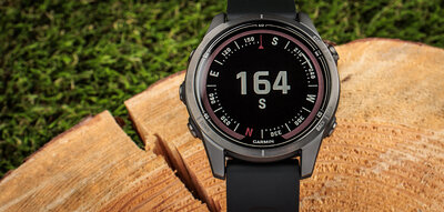 Garmin Fenix 7S Pro Sapphire Solar Gray DLC Titanium / Black Silicone Band