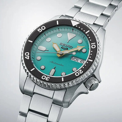 Seiko 5 Sports Automatic SRPK33K1 SKX 'Midi' Teal (in Tiffany Blue color)