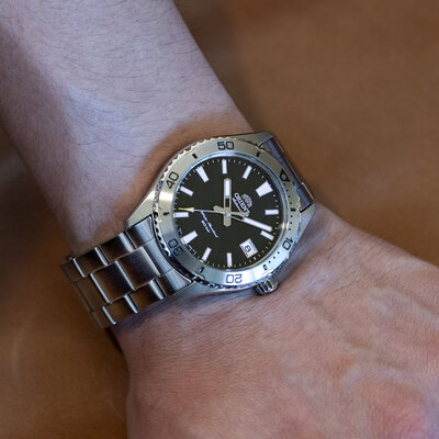 ほぼ未使用Orient Mako 40　RN-AC0Q01B自動巻き 腕時計 Orient Mako 40 RN-AC0Q01B – オリエント公式オンラインストア