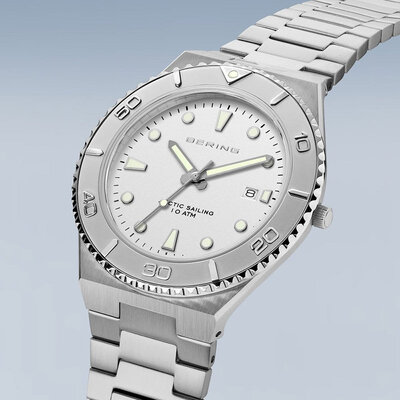 Bering Classic 18940-704