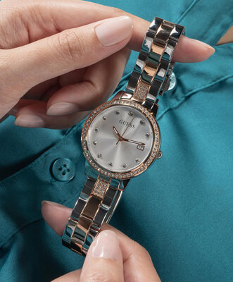 Guess Heartless GW0725L2