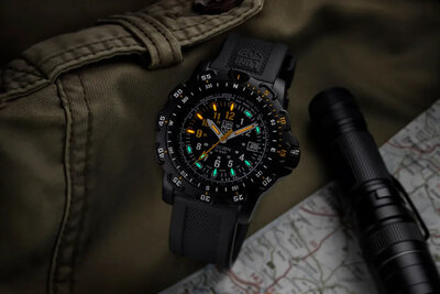 Luminox Land XL.8825.H.SET (+ spare strap)