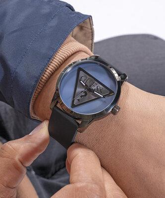 Guess Badge GW0781G5