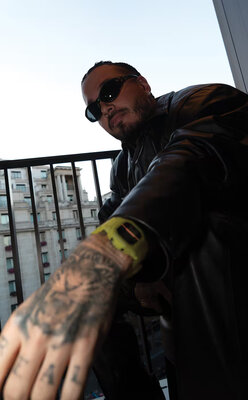 Casio G-Shock Original DWE-5600JB-1A9ER J. Balvin Collaboration (+spare strap and lunette)