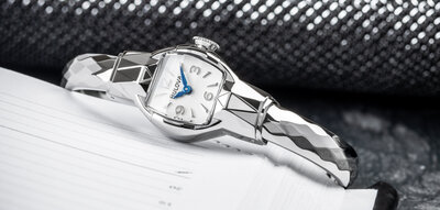 Bulova Archive Series American Girl Quartz 96L333 Limited Edition 3000pcs