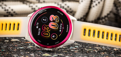 Garmin Forerunner 570 (42 mm), Raspberry, Bone/Mango