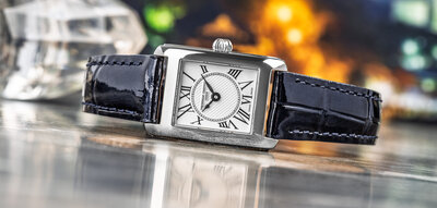 Frederique Constant Classics Carrée Ladies FC-200MC26