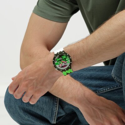 Swatch Lash Out SB03B701