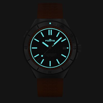 Fortis Marinemaster M-44 Automatic COSC Chronometer F8120013