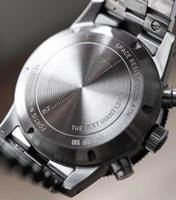 Fortis Novonaut N-42 Automatic Chronograph Amadee-24 F2040016 Limited Edition 100pcs (+ spare strap)