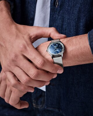 Frederique Constant Classics Moneta Quartz Moonphase FC-206N3S6B