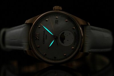 Certina DS-8 Lady Quartz COSC Chronometer Moon Phase C033.257.36.118.00