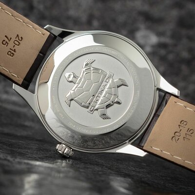 Certina DS-8 Quartz COSC Chronometer Moon phase C033.457.16.031.00