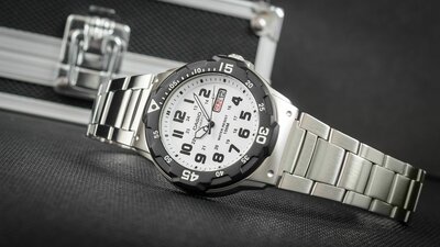 Casio Collection MRW-200HD-7BVEF