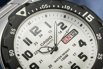 Casio Collection MRW-200HD-7BVEF