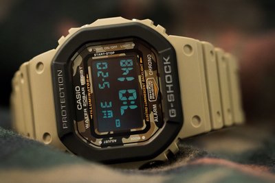Casio G-Shock Original DW-5610SUS-5ER Utility Colors Series (+ spare strap)