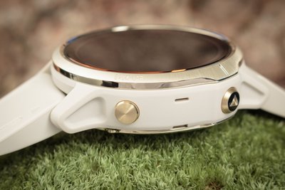 Garmin Fenix 6S PRO Solar, LightGold/Sand Band (MAP/Music)