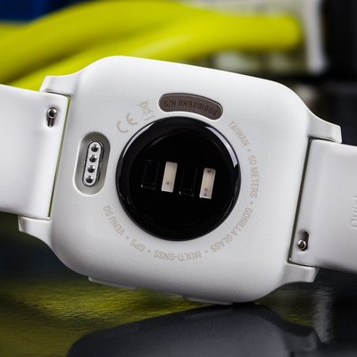 Garmin Venu Sq, LightGold/White Band