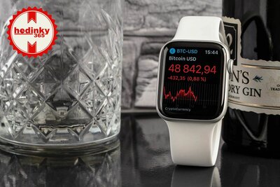 Apple Watch Series 6 GPS, 44mm Silver Aluminium Case / White Sport Band - Regular