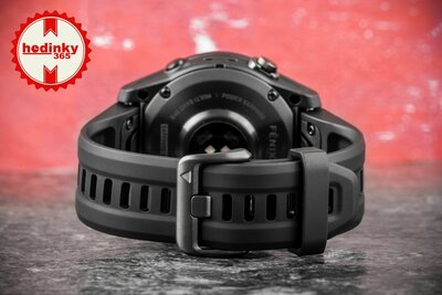 Garmin Fenix 7S Sapphire Solar Grey DLC Titanium / Black Band