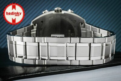 Bulova Curv Classic Quartz Chronograph 96A185