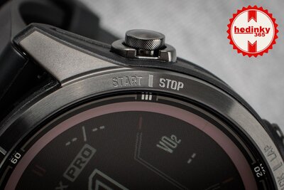 Garmin Fenix 7S Pro Sapphire Solar Gray DLC Titanium / Black Silicone Band