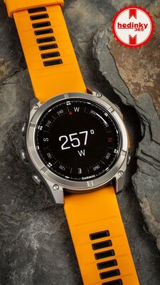 Garmin Fenix 8 AMOLED 51 mm, Sapphire Titanium Graphite Spark Orange Band